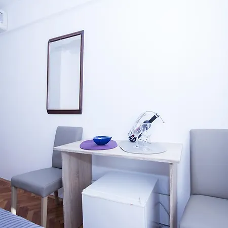 Megi Guest house 2*